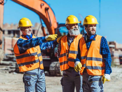 Поздравление строителям накануне их профессионального праздника