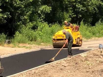 Еще в одном дворе Ленинского района приступили к работам в рамках реализации нацпроекта «Жилье и городская среда»