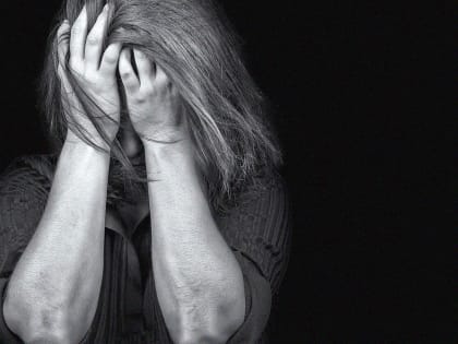 Женщина избила бутылкой и задушила свою подругу после того, как та не дала ей уйти домой