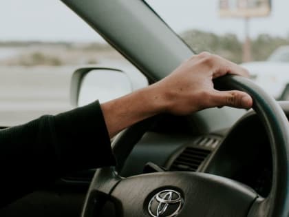 Житель Барнаула поругался с девушкой и угнал авто ее матери