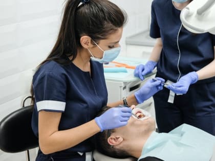 Стоматолог рассказал, как избежать тяжелых заболеваний полости рта