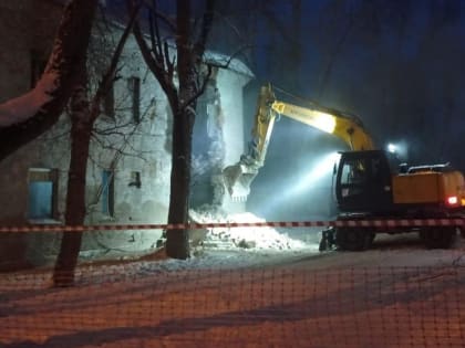 В Индустриальном районе сносят аварийный дом по ул.Суворова, 3