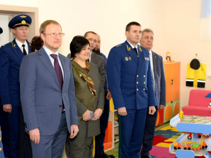 Заместитель Генерального прокурора России Дмитрий Демешин принял участие в открытии нового детского сада, построенного в Алтайском крае в рамках национального проекта «Демография»