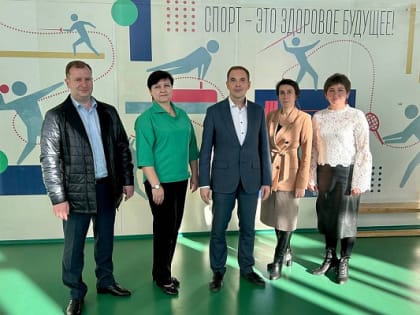 Александр Молотов оценил работу системы образования Алейска