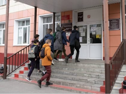 Когда начнутся осенние каникулы в школах и сколько отдохнут ученики