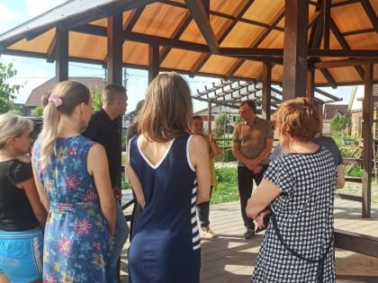 Все равны, а мы равнее. Александр Терентьев пообщался с жителями Березовки по воде