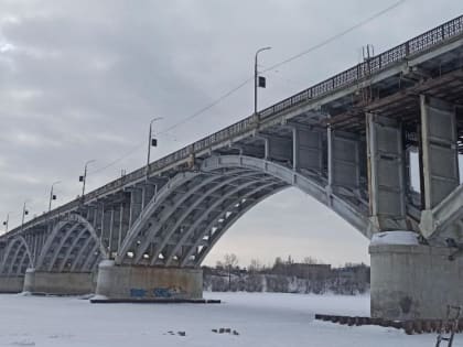 В Бийске решили не перекрывать движение по коммунальному мосту на время ремонта