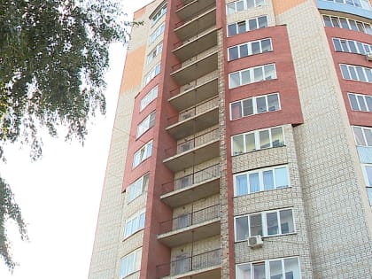 В Барнауле разбираются, что привело к обрушению кладки на фасаде жилого дома