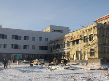Строительство поликлиники в Алейске планируют завершить раньше срока