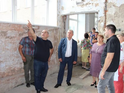 В Локтевском районе идет ремонт социальных объектов