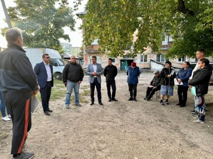 Депутат БГД провел встречу с жителями дома по адресу ул. Чкалова 1а