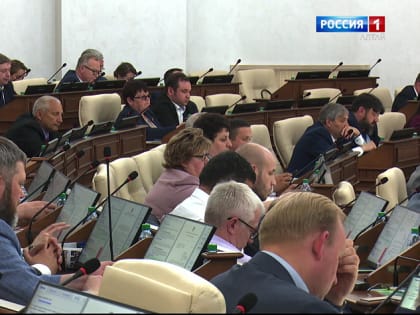 На сегодняшней сессии депутаты АКЗС единогласно приняли поправки в главный финансовый документ