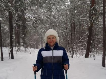 «В здоровом теле – здоровый дух»: жители Привокзального микрорайона освоили скандинавскую ходьбу