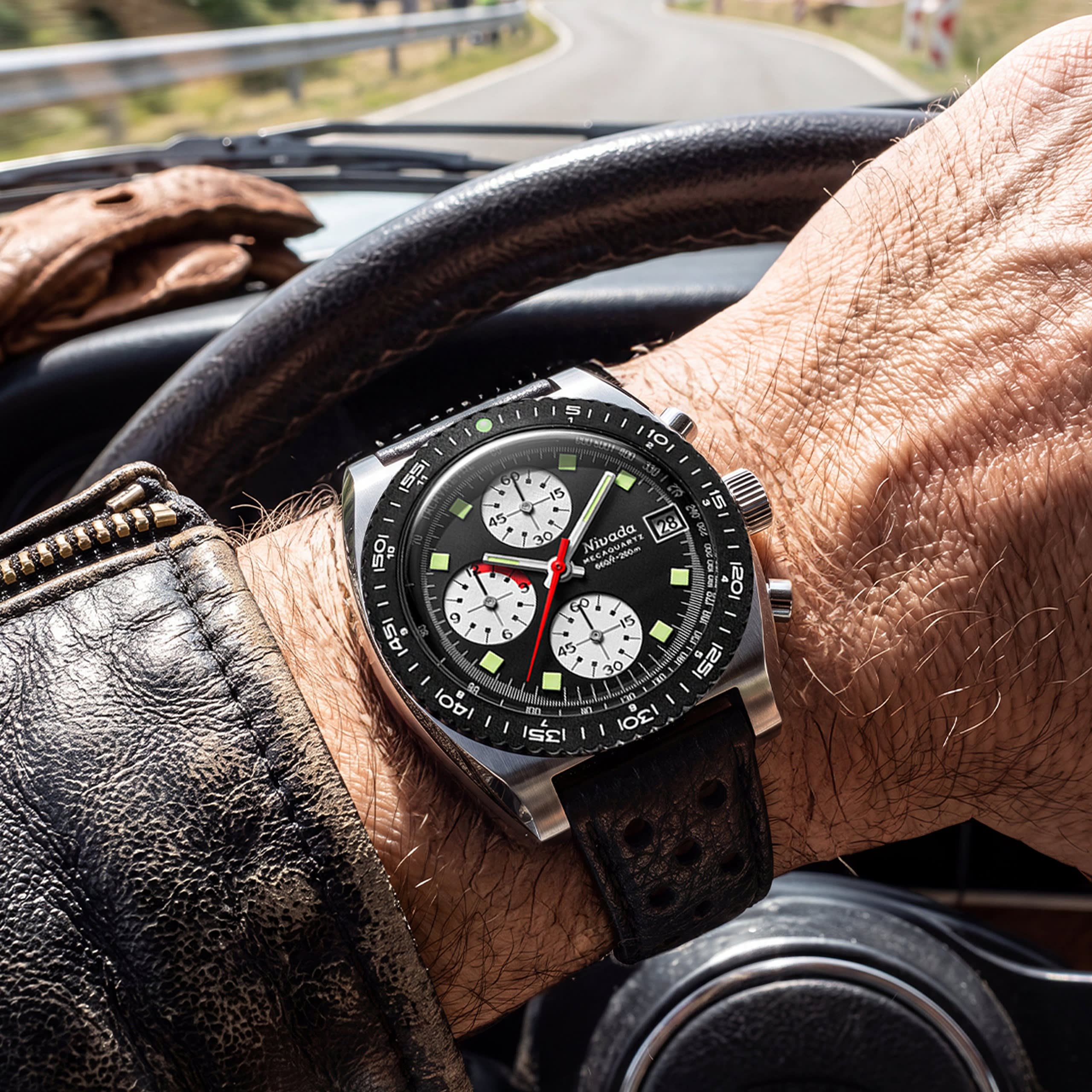 Nivada Autochron Reverse Panda Mecaquartz – Black Racing Strap