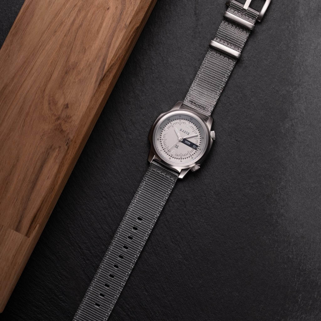 Nadir Vespera Grey Seatbelt