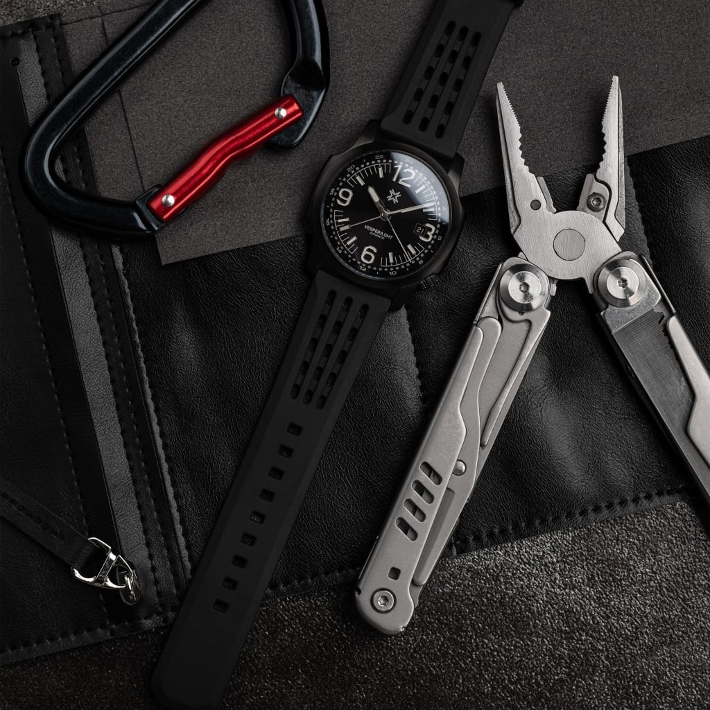Nadir Vespera GMT Dark Fkm Rubber
