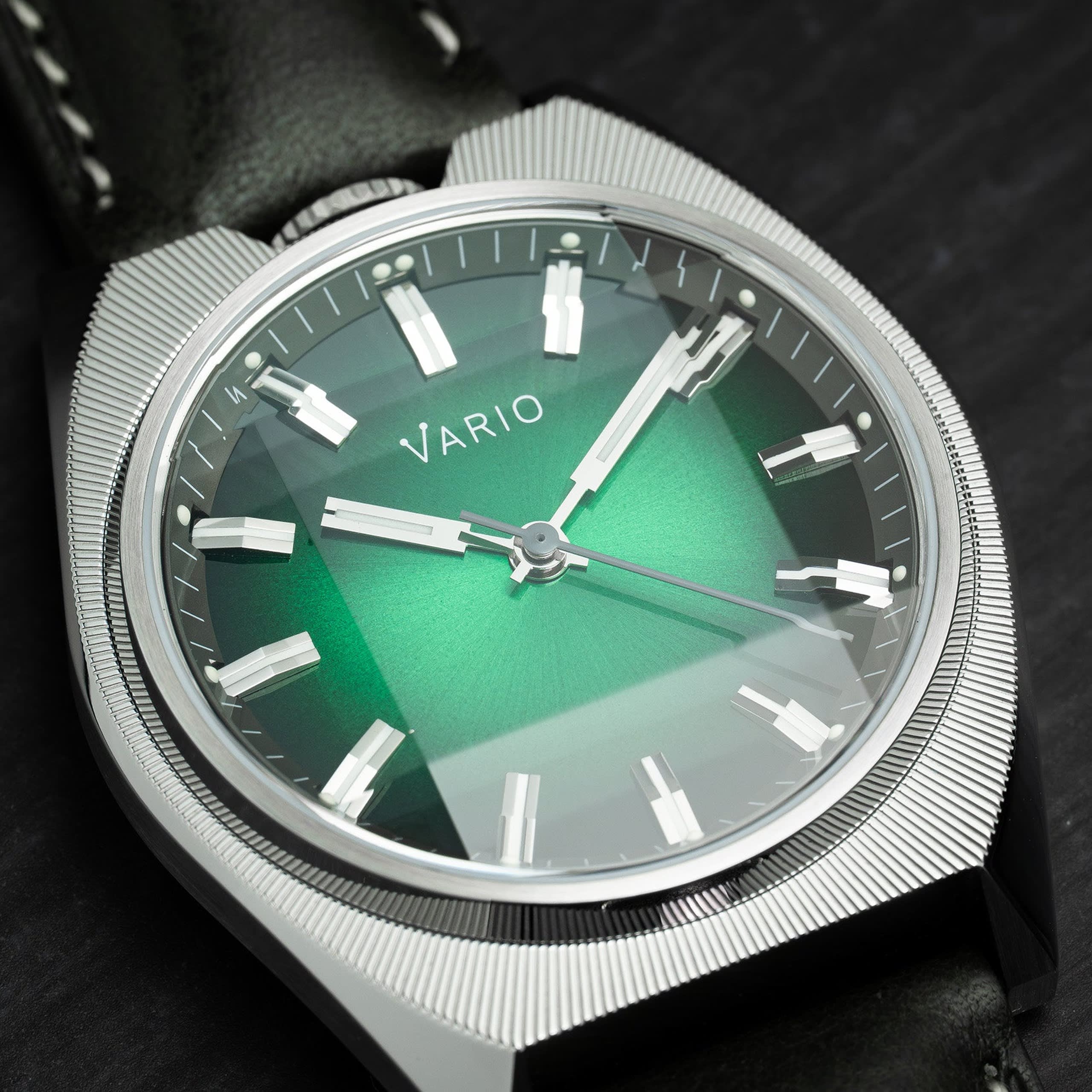 Vario Futurist Watch Sunburst Green Fume