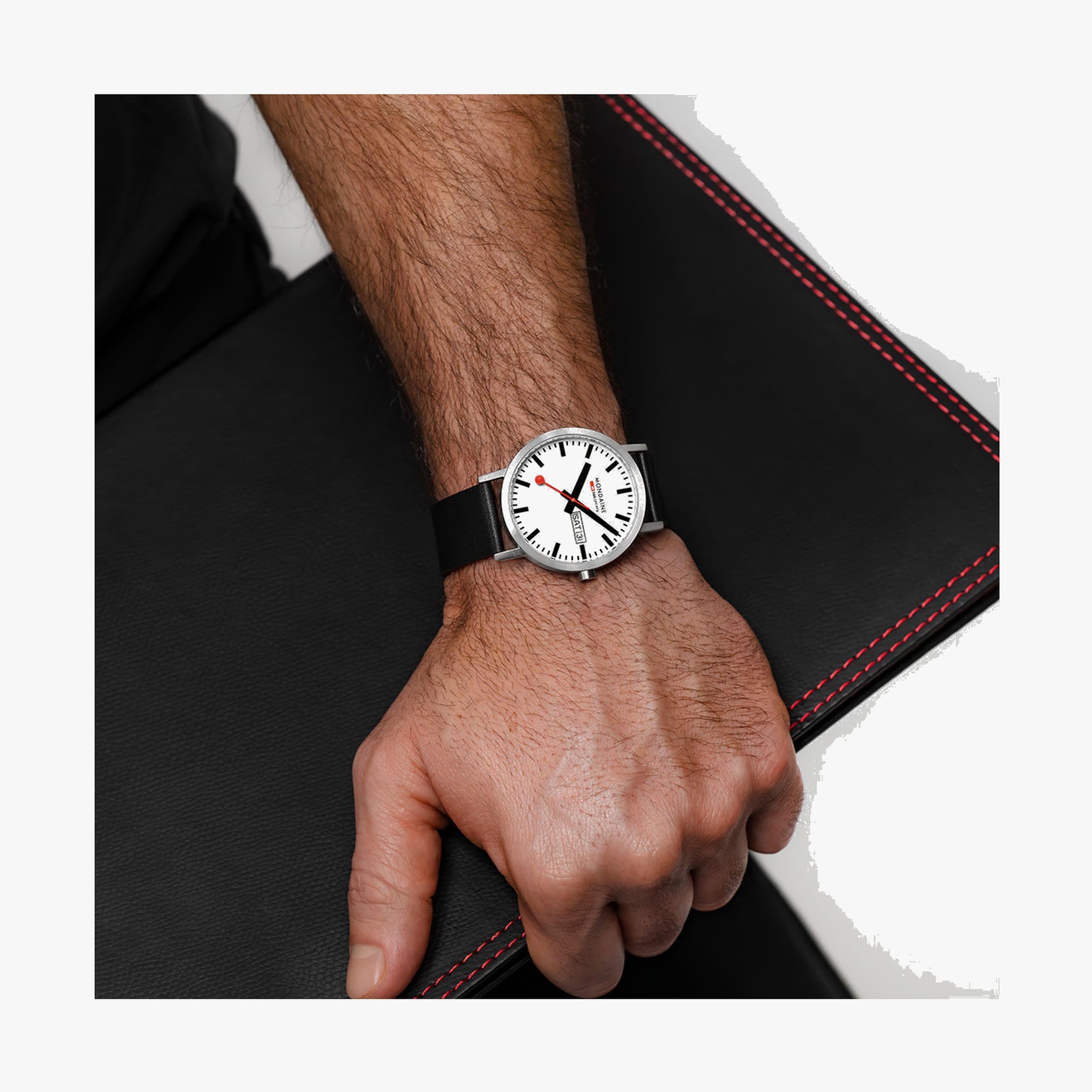 Reloj Mondaine SBB Classic Day-Date (40mm)