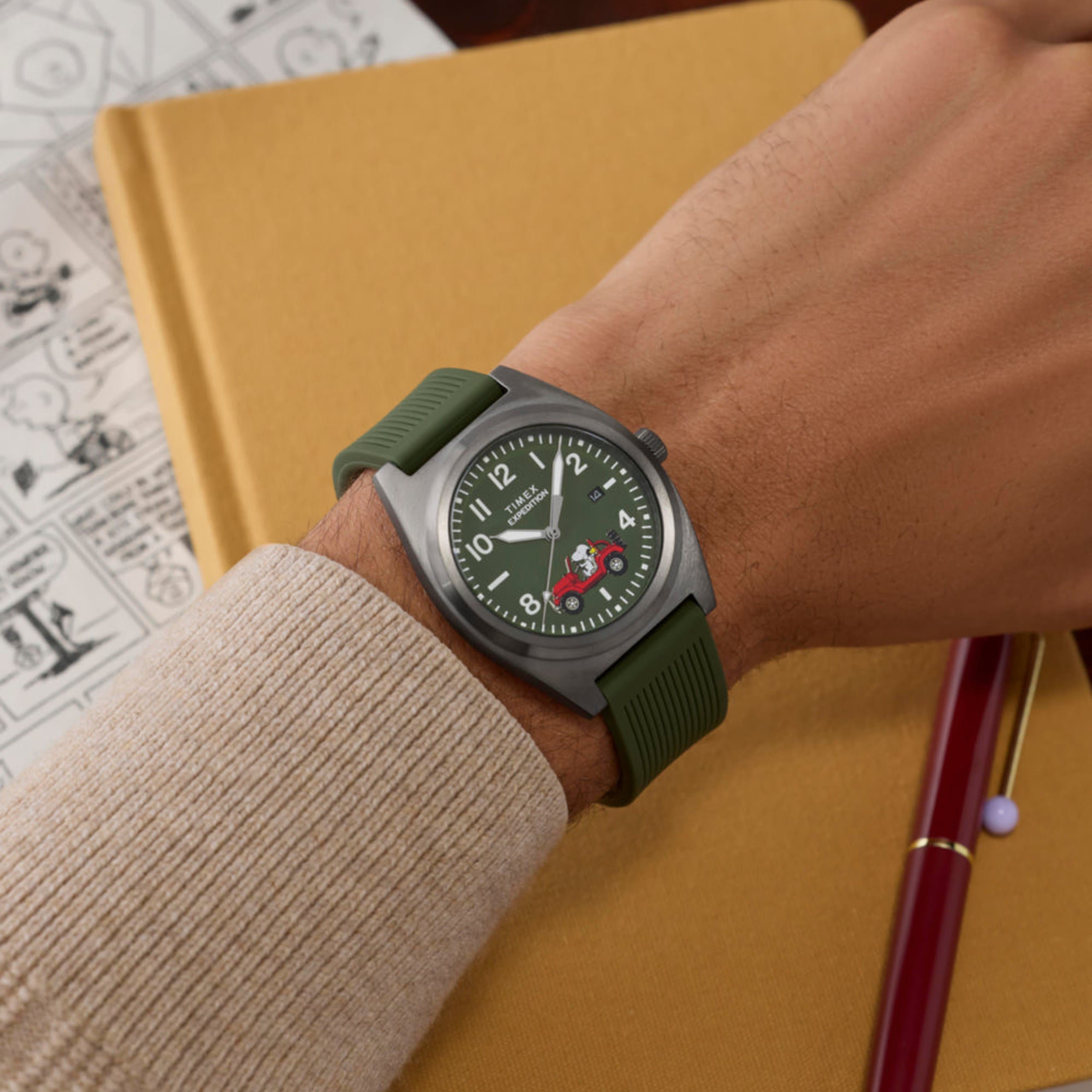 Timex Peanuts® x Timex Expedition Snoopy Road Trip