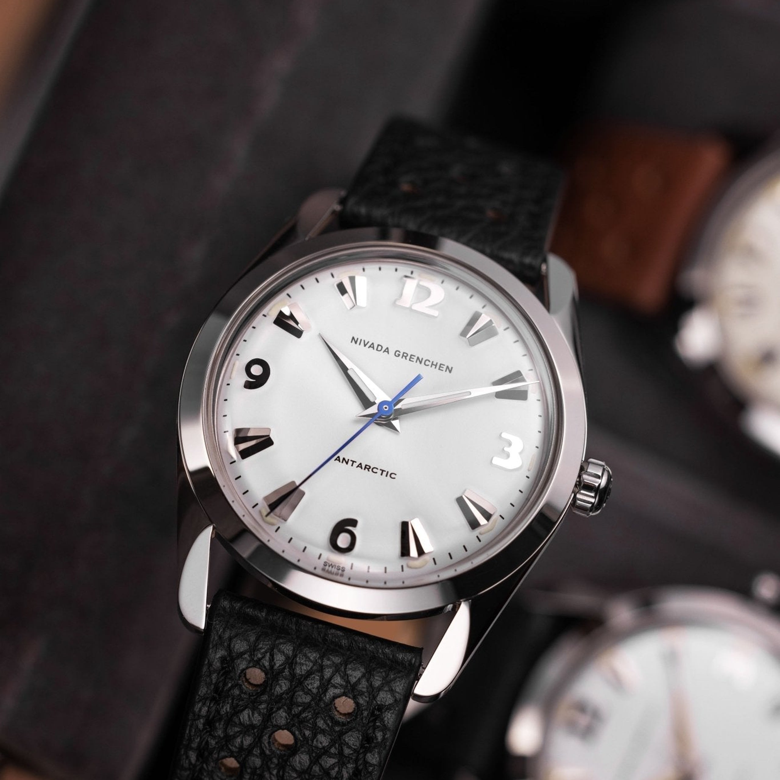 Nivada Antarctic White Luminova - 35mm - Brown Racing strap