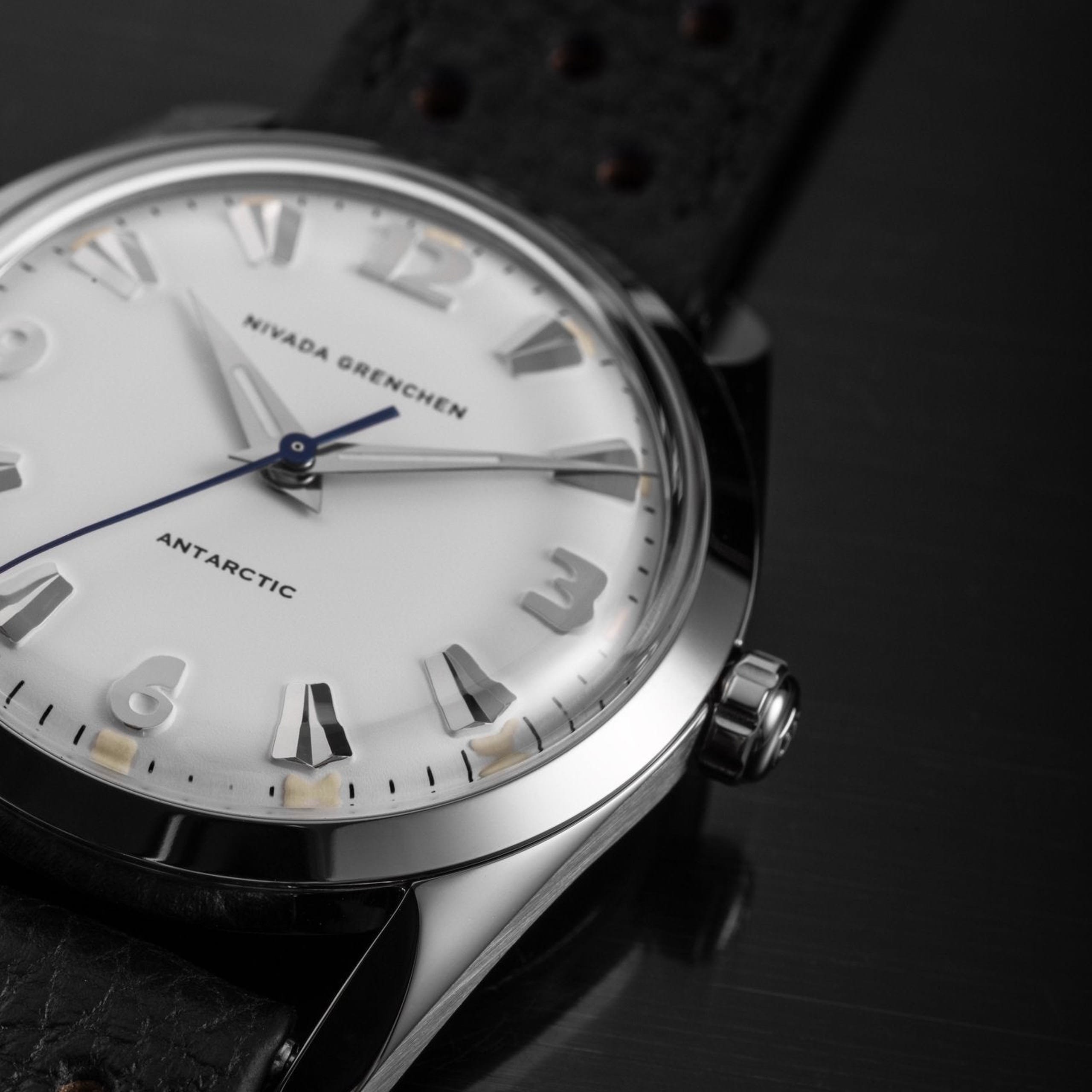 Nivada Antarctic White Luminova - 35mm - Brown Racing strap
