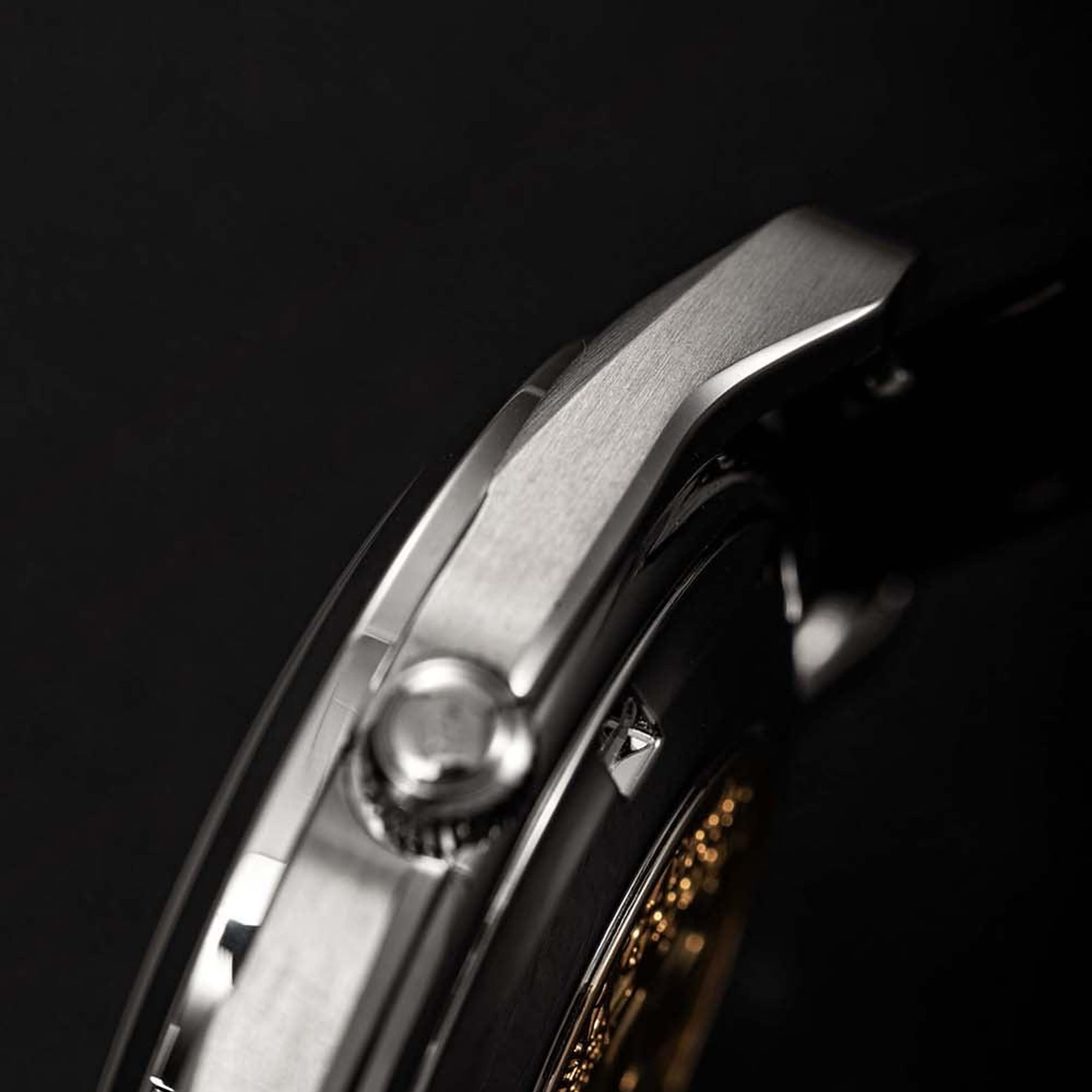 Nivada Super Antarctic Green - 38mm - Black Leather