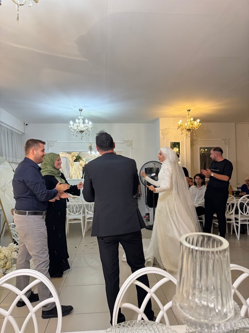 Merve-ce organizasyon parti evi - Fotoğraf 1