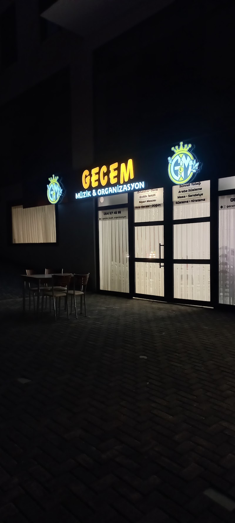 Gecem Partievi ve cafe - Fotoğraf 1