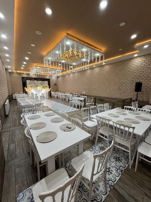 Aura Davet Evi