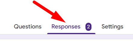 red arrow pointing to the ‘Responses’ tab in a google form