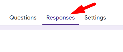 red arrow pointing to ‘Responses’ tab in google forms