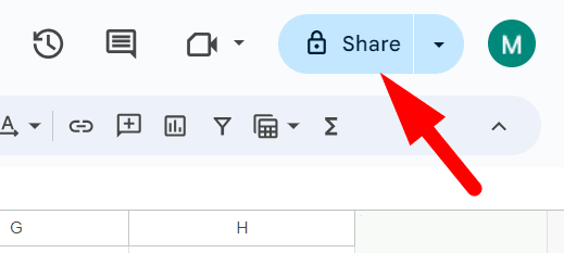 red arrow pointing to ‘Share’ button