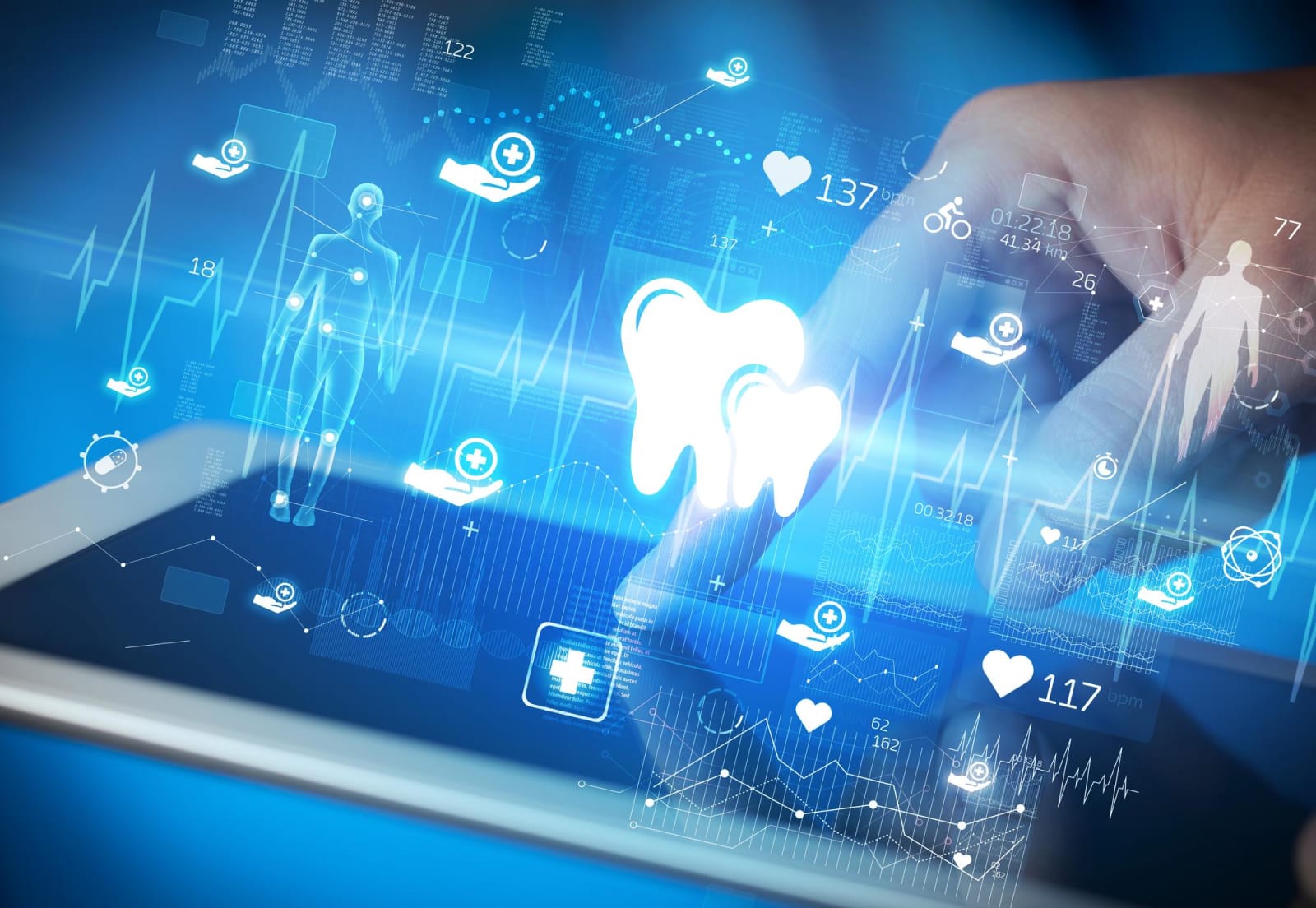 Pantalla táctil con íconos de salud / Touchscreen with healthcare icons