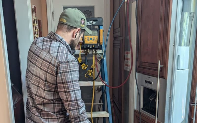 Refrigerator repair on site