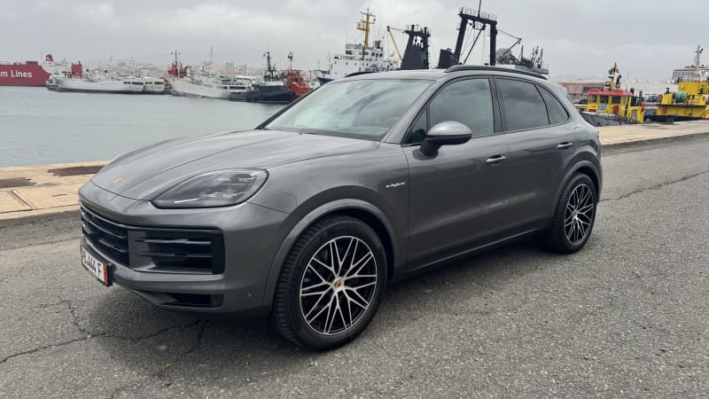 Porsche E Hybrido 470cv
