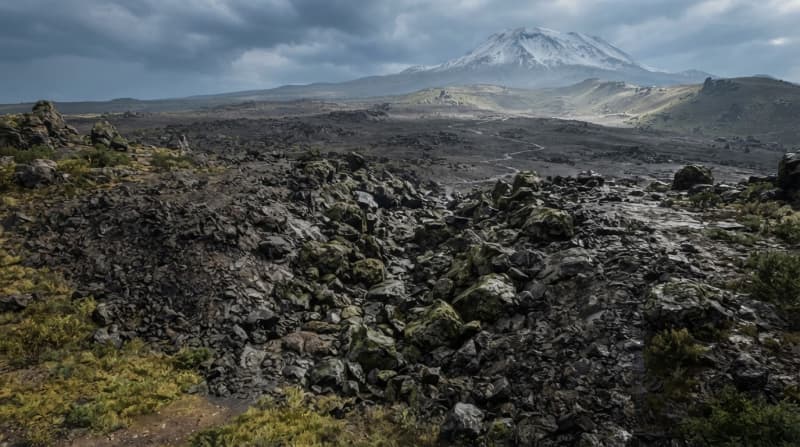 Volcanic rock plateau