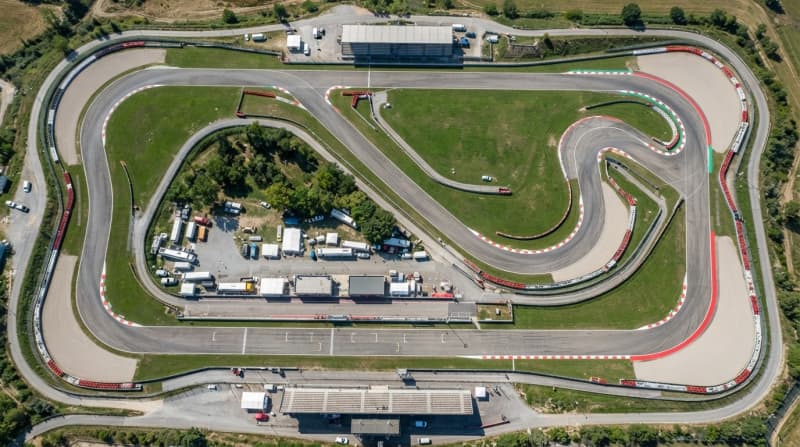 Modern permanent road circuit