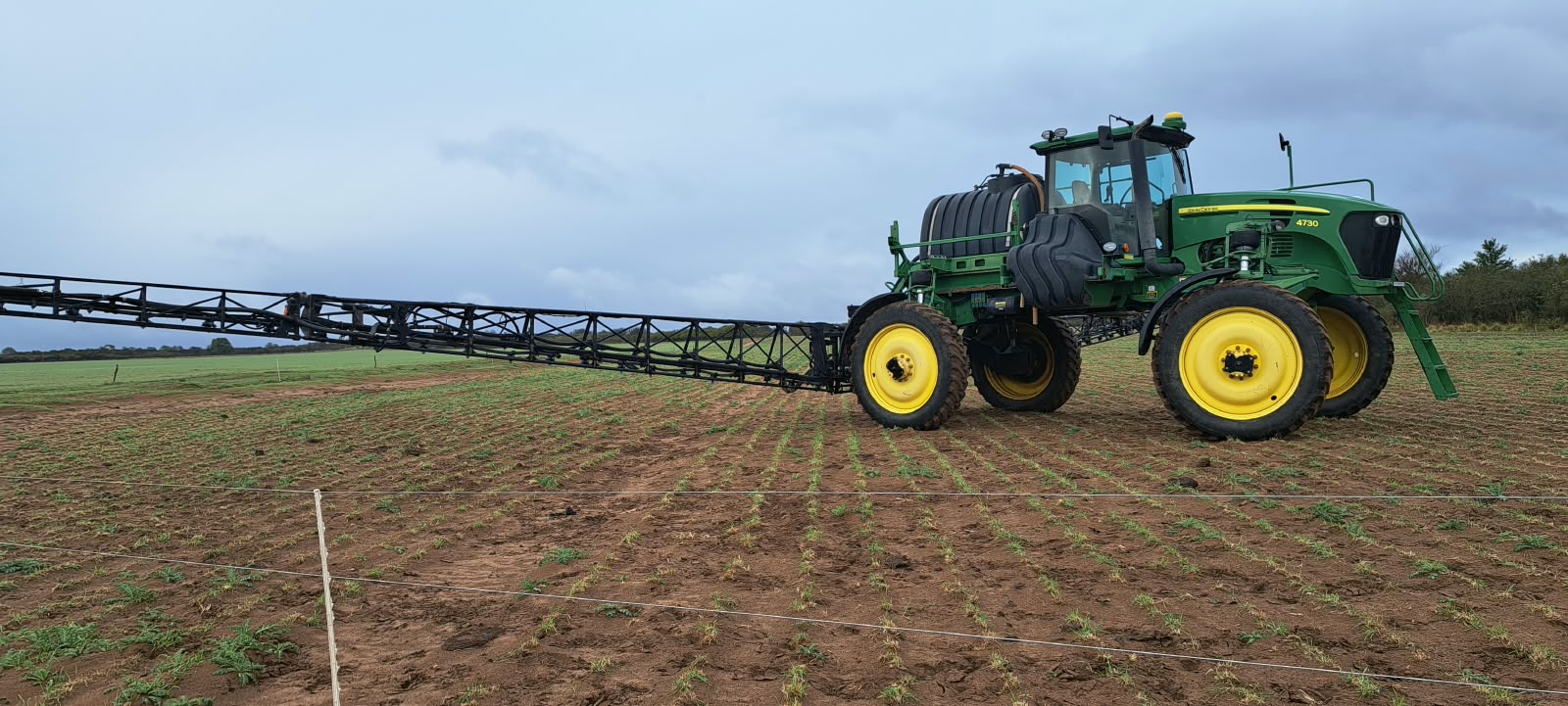 Pulverizadora John Deere 4730 - foto 1