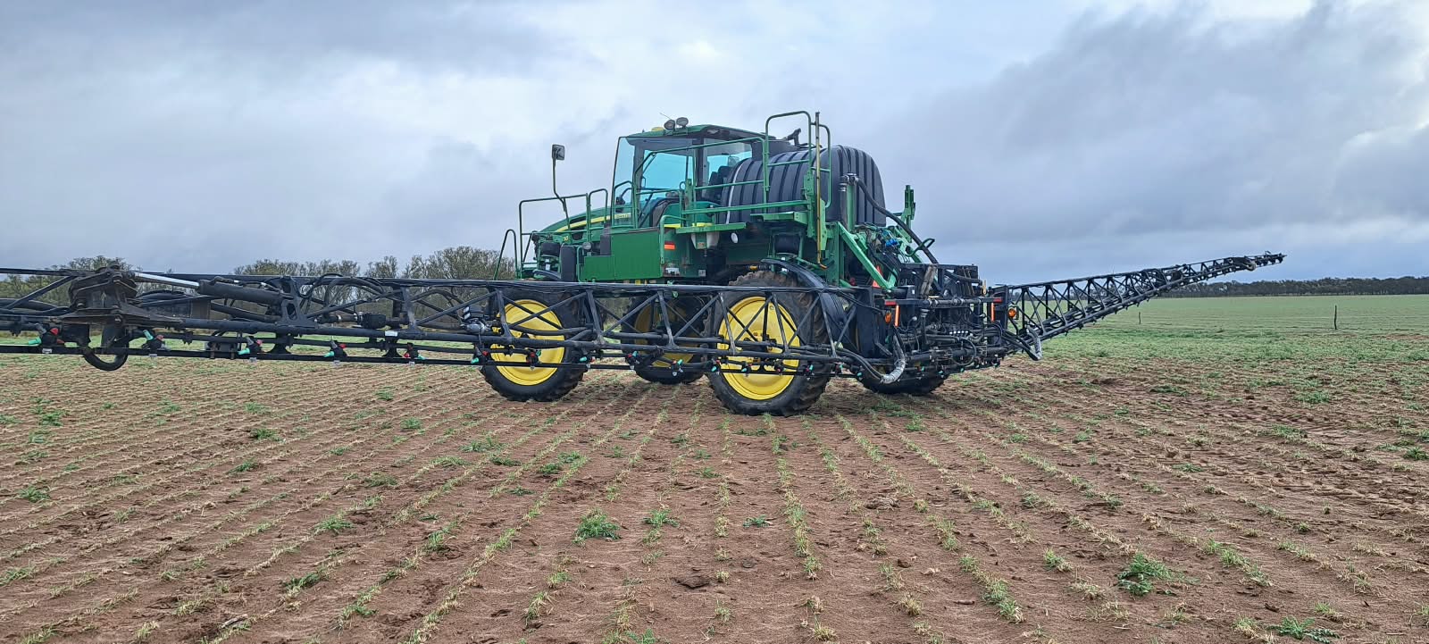Pulverizadora John Deere 4730 - foto 2