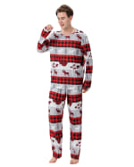 Julpyjamas med cariboubjörn och gran