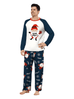 Den mycket skäggige jultomten, ”God jul”-familjepyjamas, par