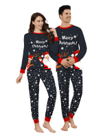 Snöig pyjamas, jultomten ger en present till sina små renar
