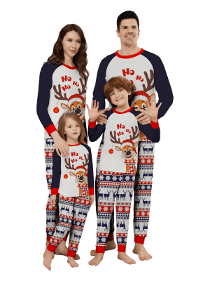 Renos descarados vestidos de Navidad, pijamas navideños a juego