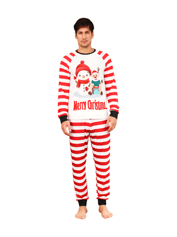 Snögubben och hans glada renkompis, rödrandig familjepyjamas