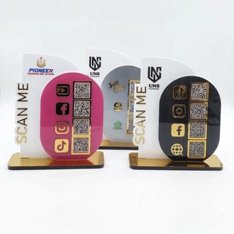 Trio Oval "Scan Me" 4-in-1 Social Standee Set