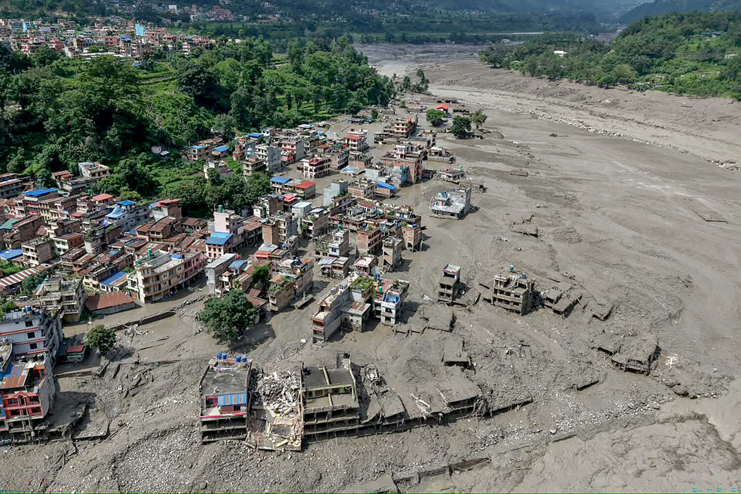 Nepal Flash Flood: Rasuwa Disaster Leaves 22 Dead and Hundreds Missing as Rescue Efforts Intensify