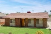 'An absolute cracker': Isabella Plains home sells for $452k