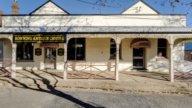 Bowning business and residence rich in poetic history