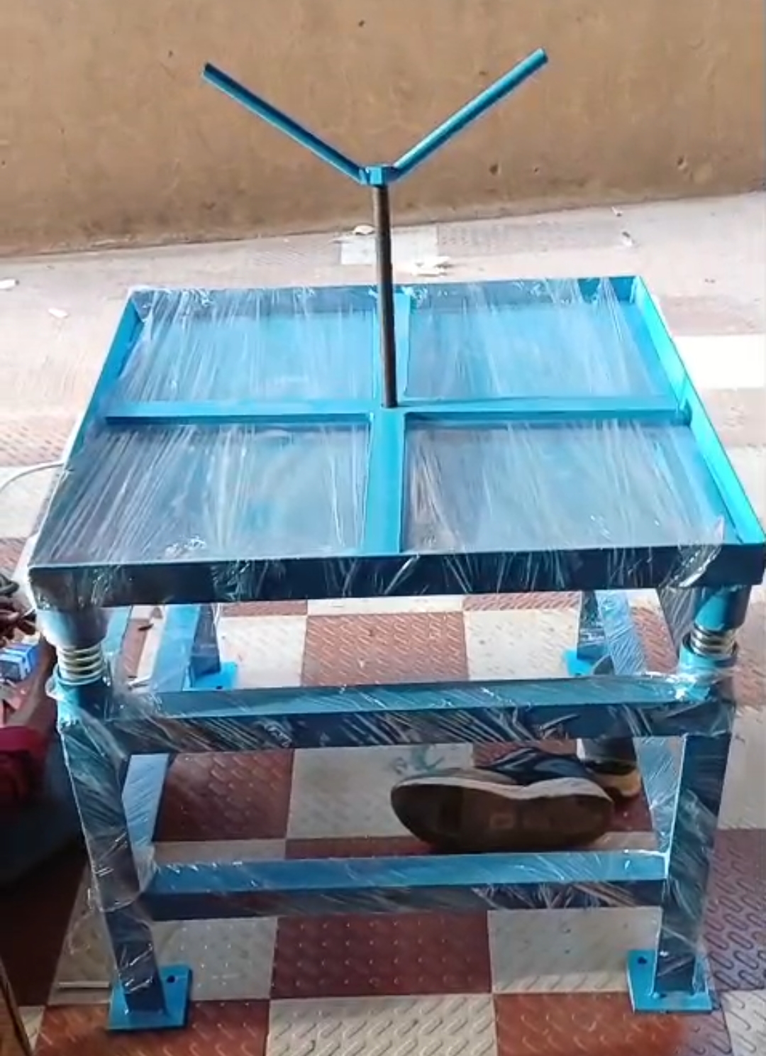 Vibrating Table