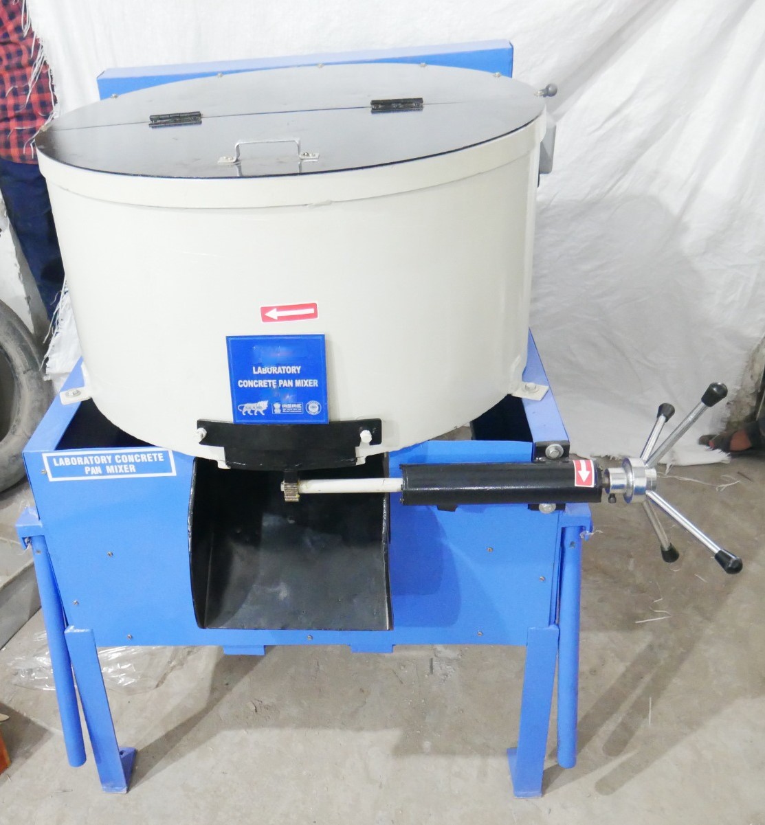 Laboratory Pan Mixer - Bottom Discharge